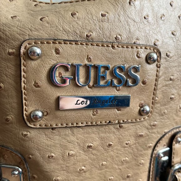 Guess - Picture 1 of 3